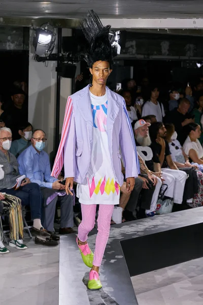 Look 25